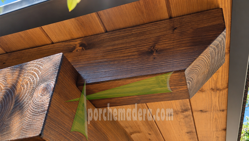 Cenador de madera con refuerzo laterales en aluminio