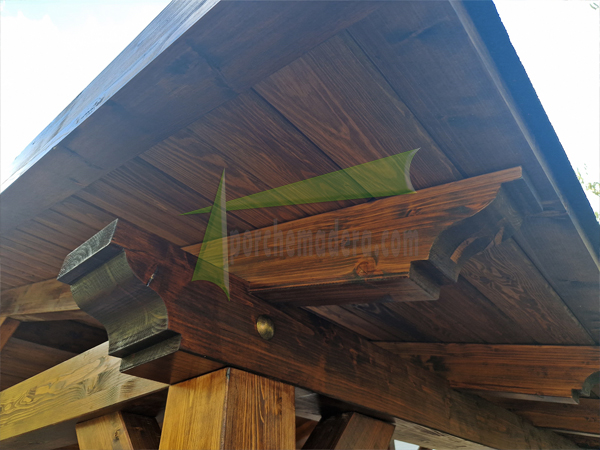 porche de madera con teja