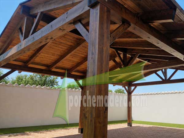 Cenador de madera laminada con seis pilares