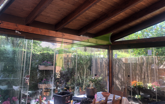 porche de madera con teja