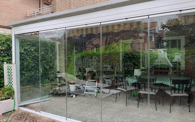 porche de madera con teja