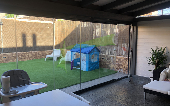 porche de madera con teja