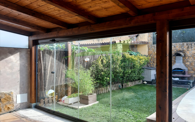 porche de madera acristalado