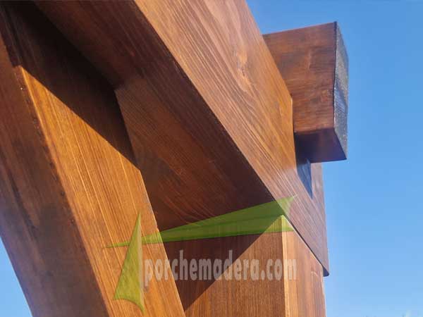 garaje con cajeado estructural delantero
