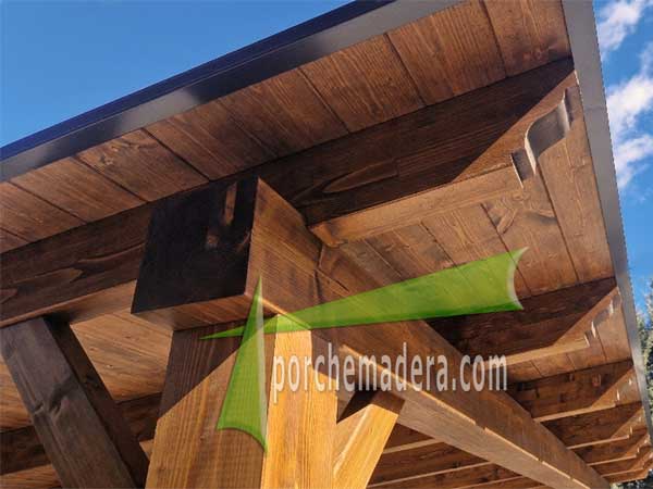 perímetro de cubierta de garaje con refuerzo en aluminio