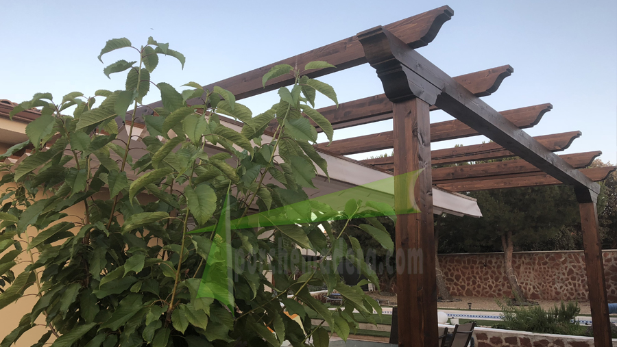 cenador de madera a un agua